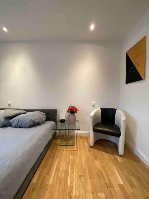 Luxury Apartment With Air Conditioning & Jaccuzzi Near Frankfurt Wiesbaden Hofheim am Taunus Extérieur photo